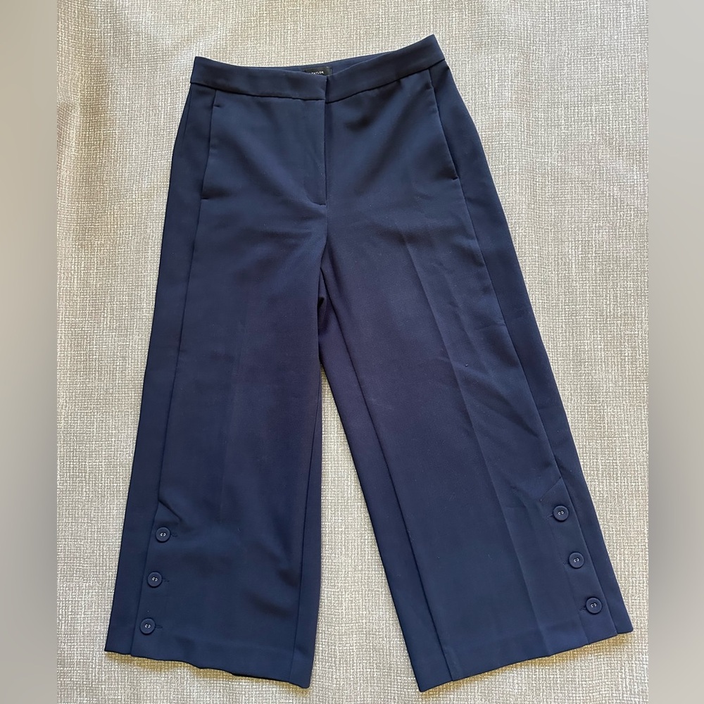 Ann Taylor Midnight Blue Ankle Wide-Leg Pants with Button Accents size 6